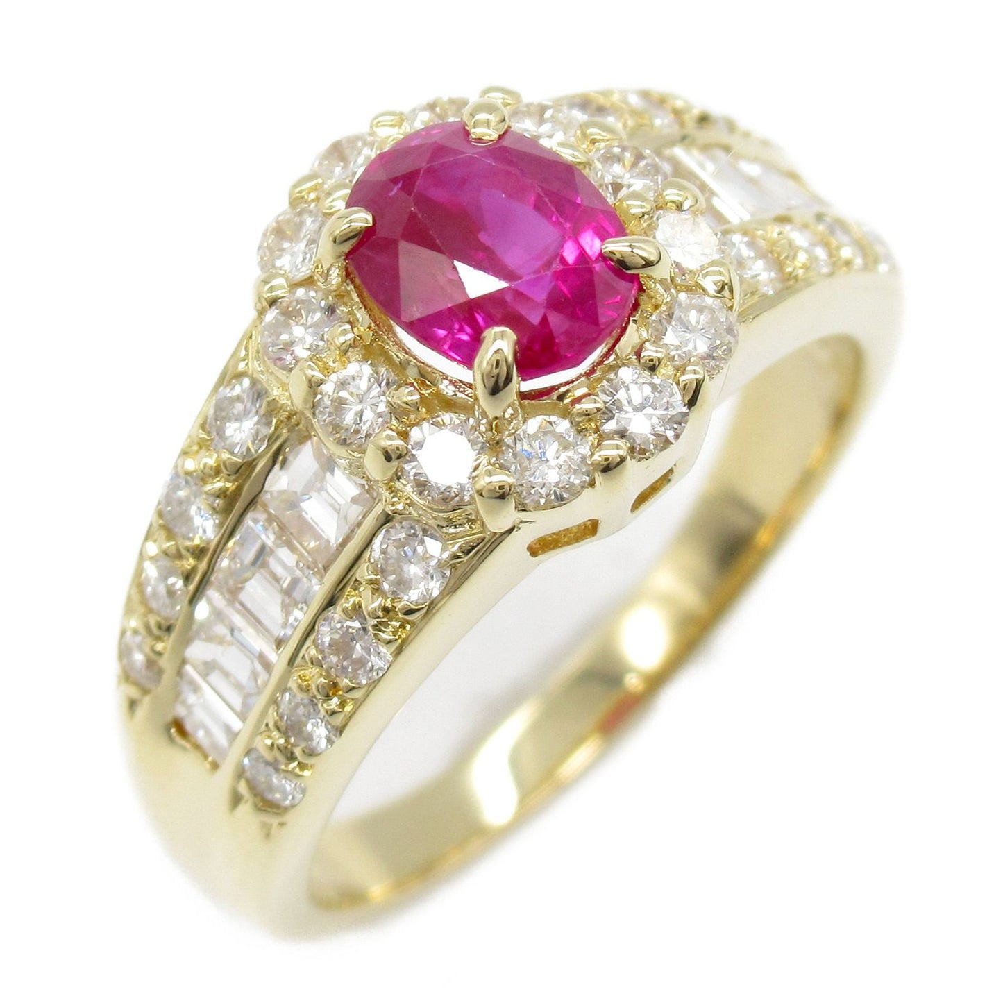 Exquisite Ruby and Diamond Ring in 18K Yellow Gold