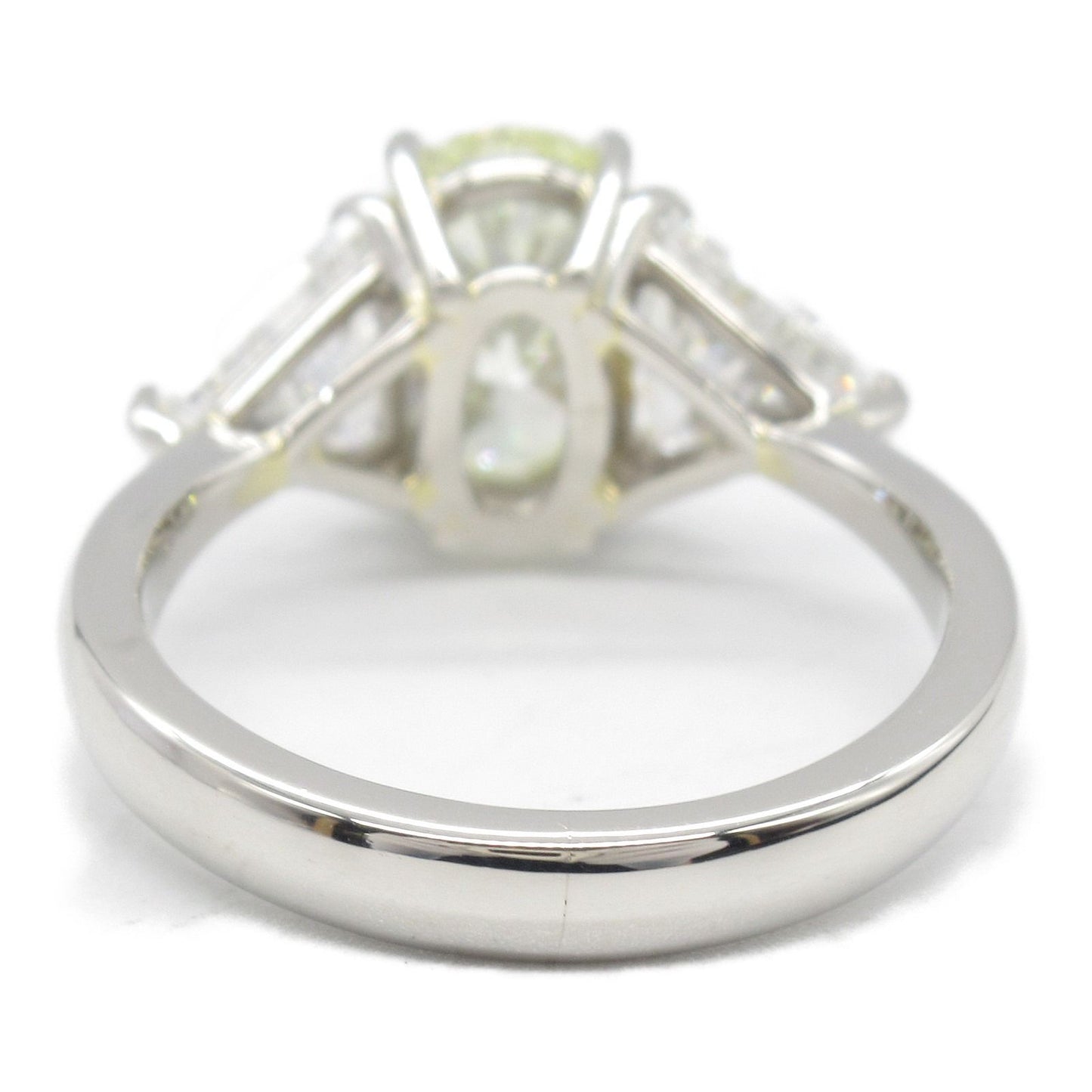 Exquisite JEWELRY Diamond Ring in Platinum - A Timeless Treasure