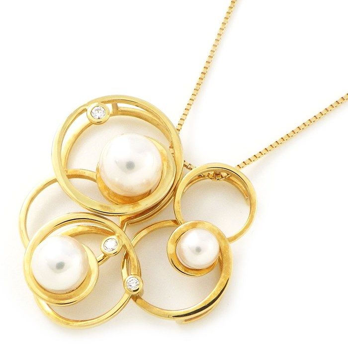 TASAKI Inviting Enema Necklace with Akoya Pearls & Diamonds