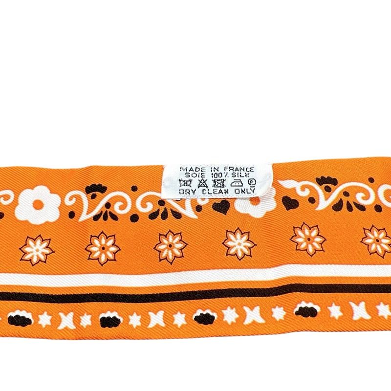 HERMES Twilly People du Vent Orange Silk Scarf - Exquisite Luxury