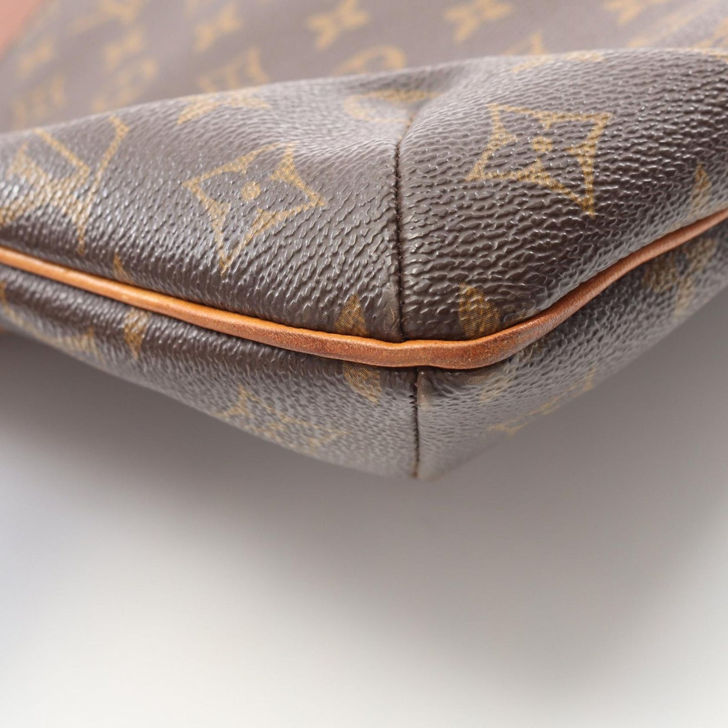 Louis Vuitton Musette Shoulder Bag - Timeless Elegance