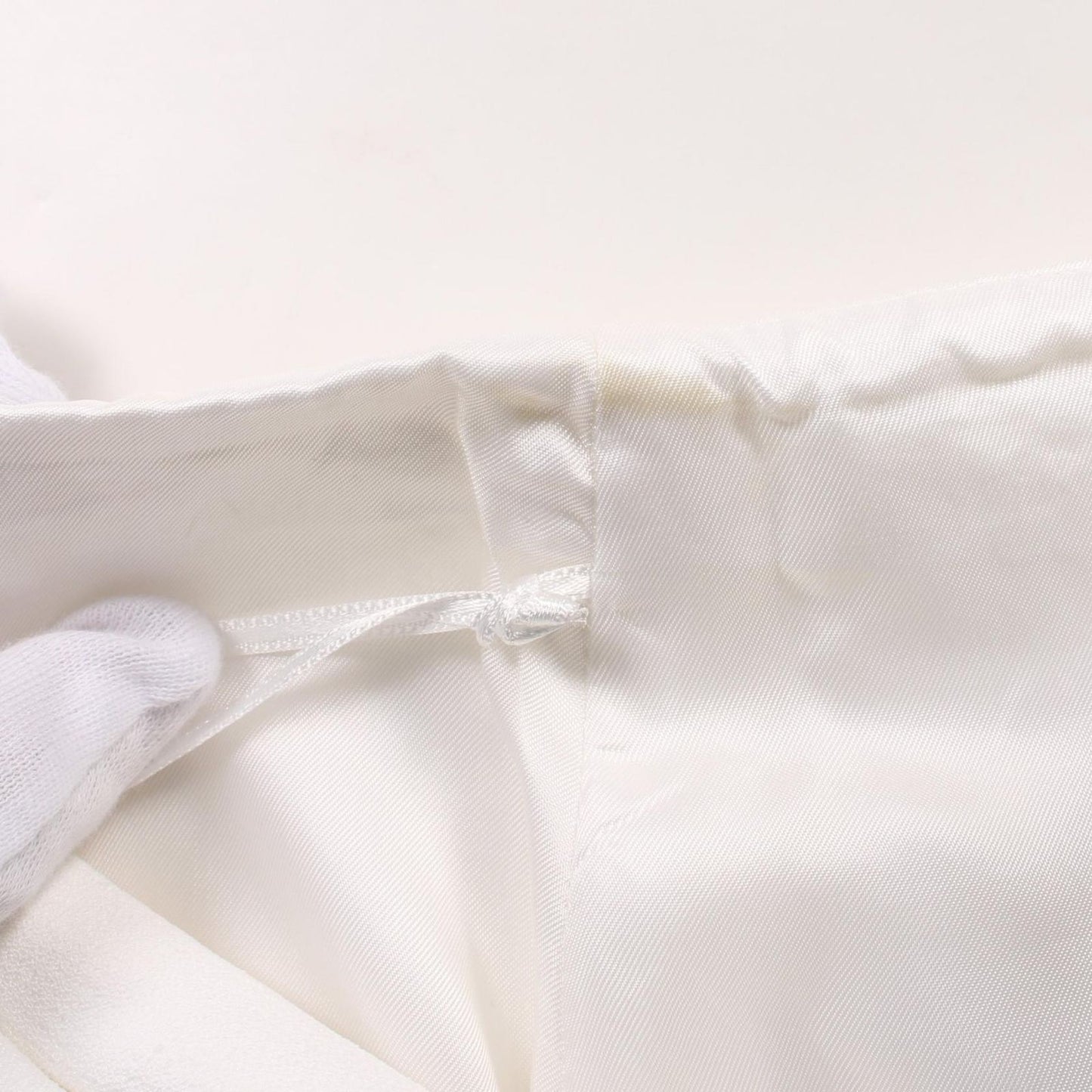 Salvatore Ferragamo Belt Motif White Rayon Skirt - Timeless Elegance