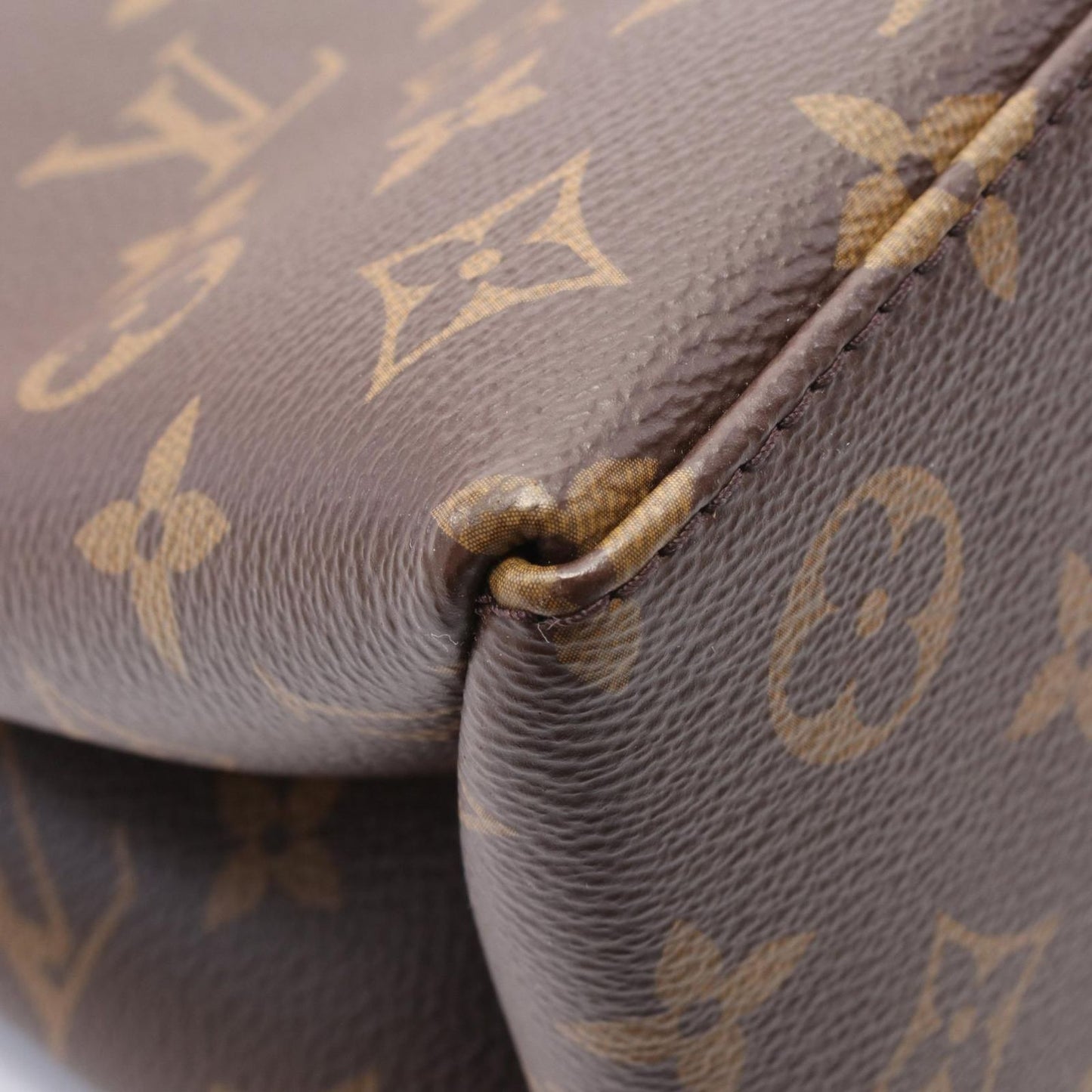 Louis Vuitton Petit Palais PM Handbag - Timeless Elegance