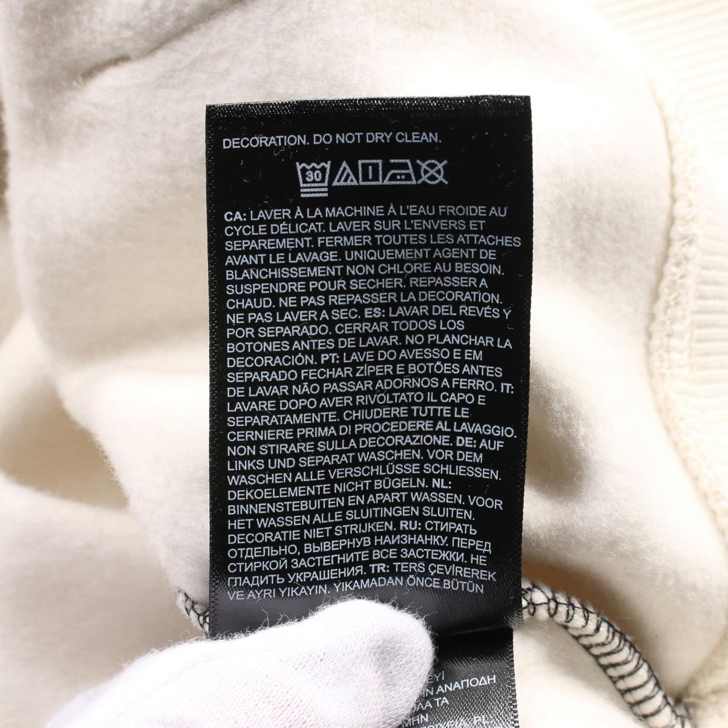 THE NORTH FACE White Cotton Hoodie - Timeless Style & Comfort