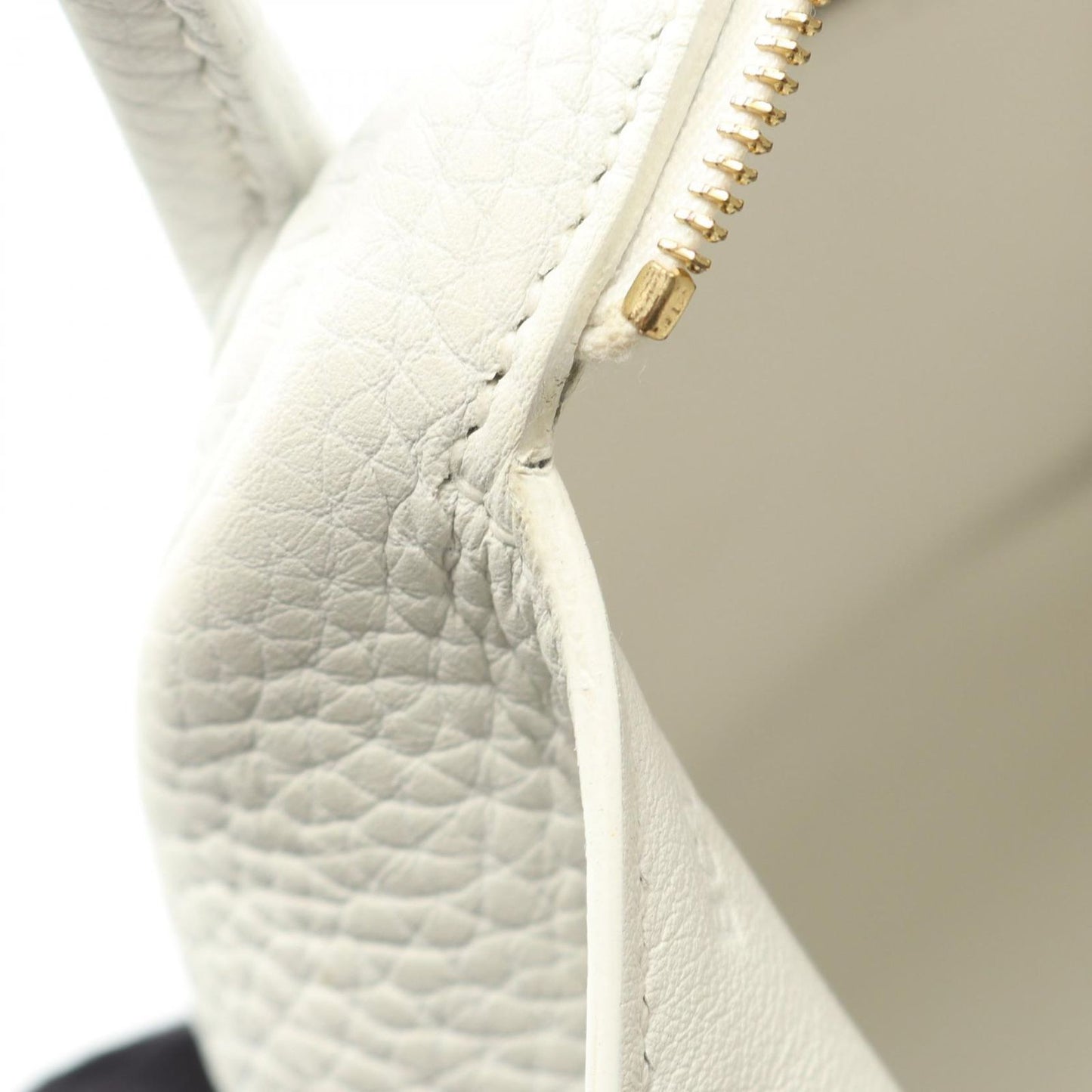 HERMES Lindy Mini Shoulder Bag in New White - Exquisite Craftsmanship