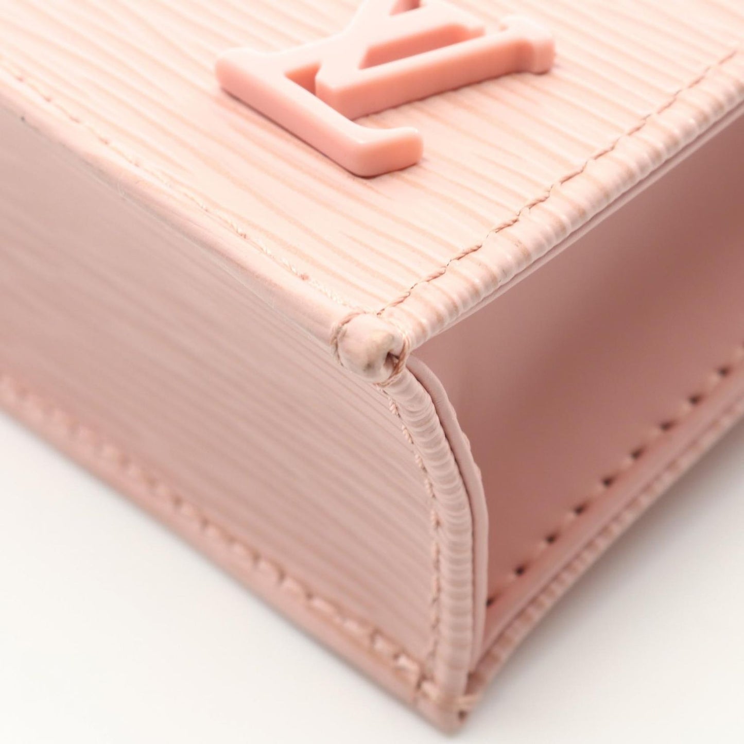 Louis Vuitton Petite Sac Plat Handbag in Rose Ballerine - Exquisite Craftsmanship