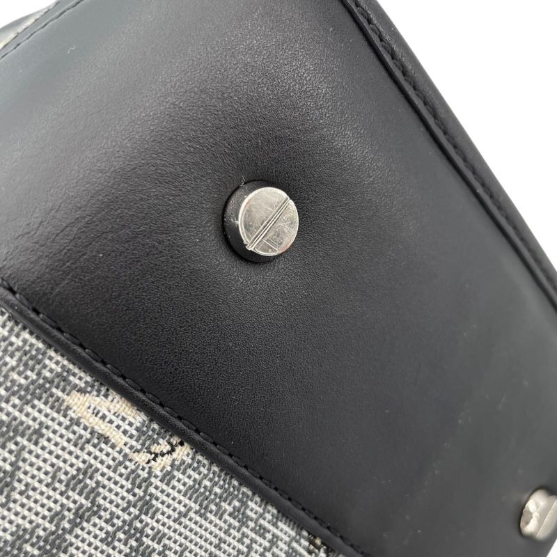 MCM Munich Tote Bag in Grey Monogram Jacquard - Exquisite Craftsmanship