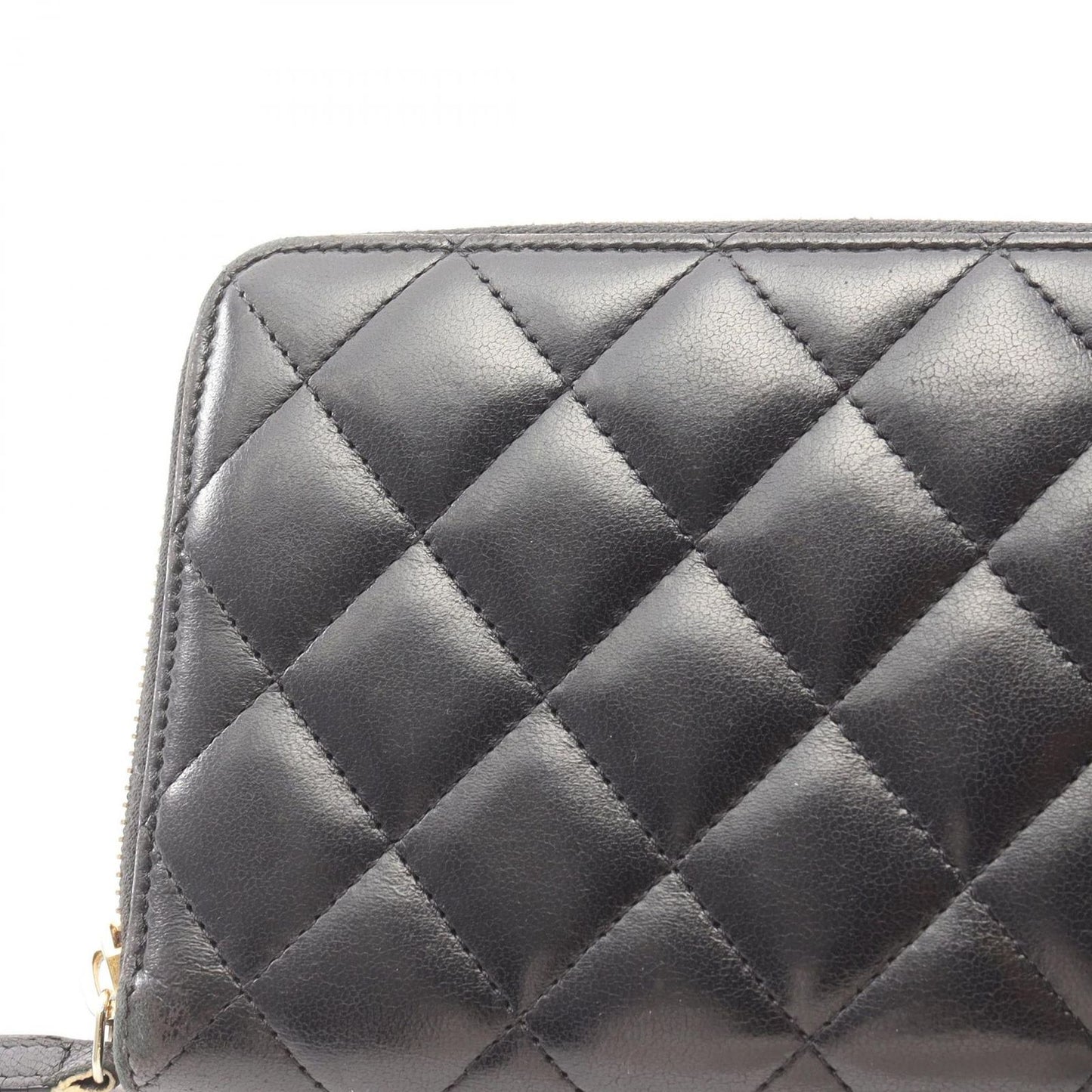 CHANEL Matelassé Round Long Wallet in Black Lambskin