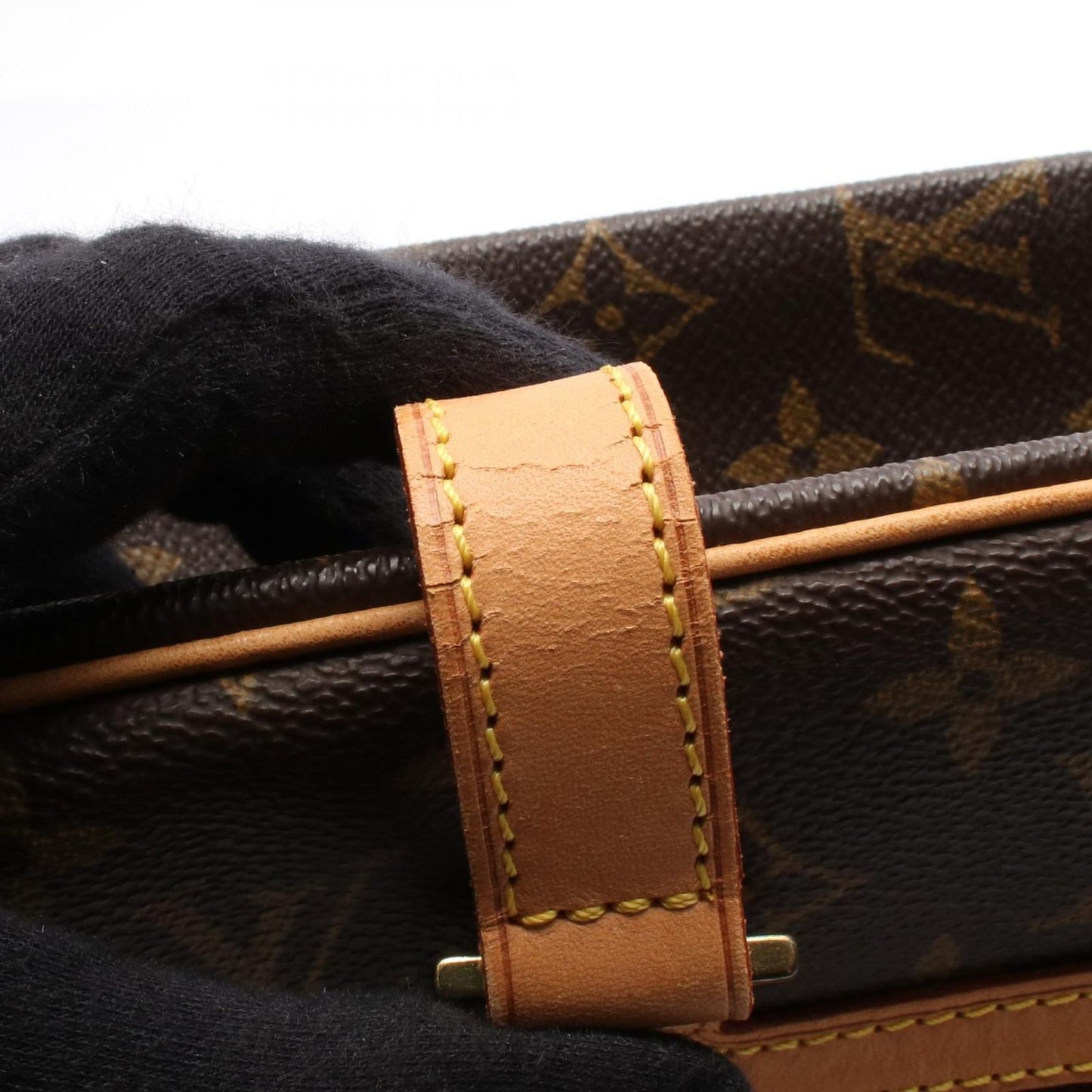 Louis Vuitton Monogram Cite GM Shoulder Bag - Timeless Elegance