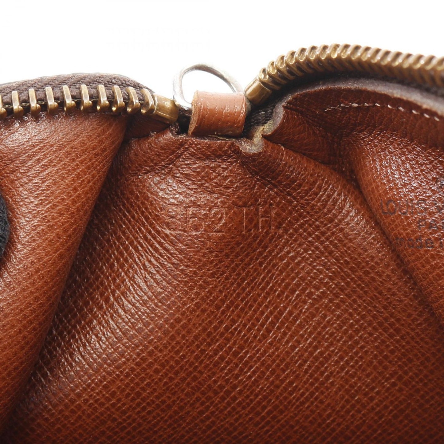 Louis Vuitton Papillon 30 Monogram Handbag - Timeless Elegance