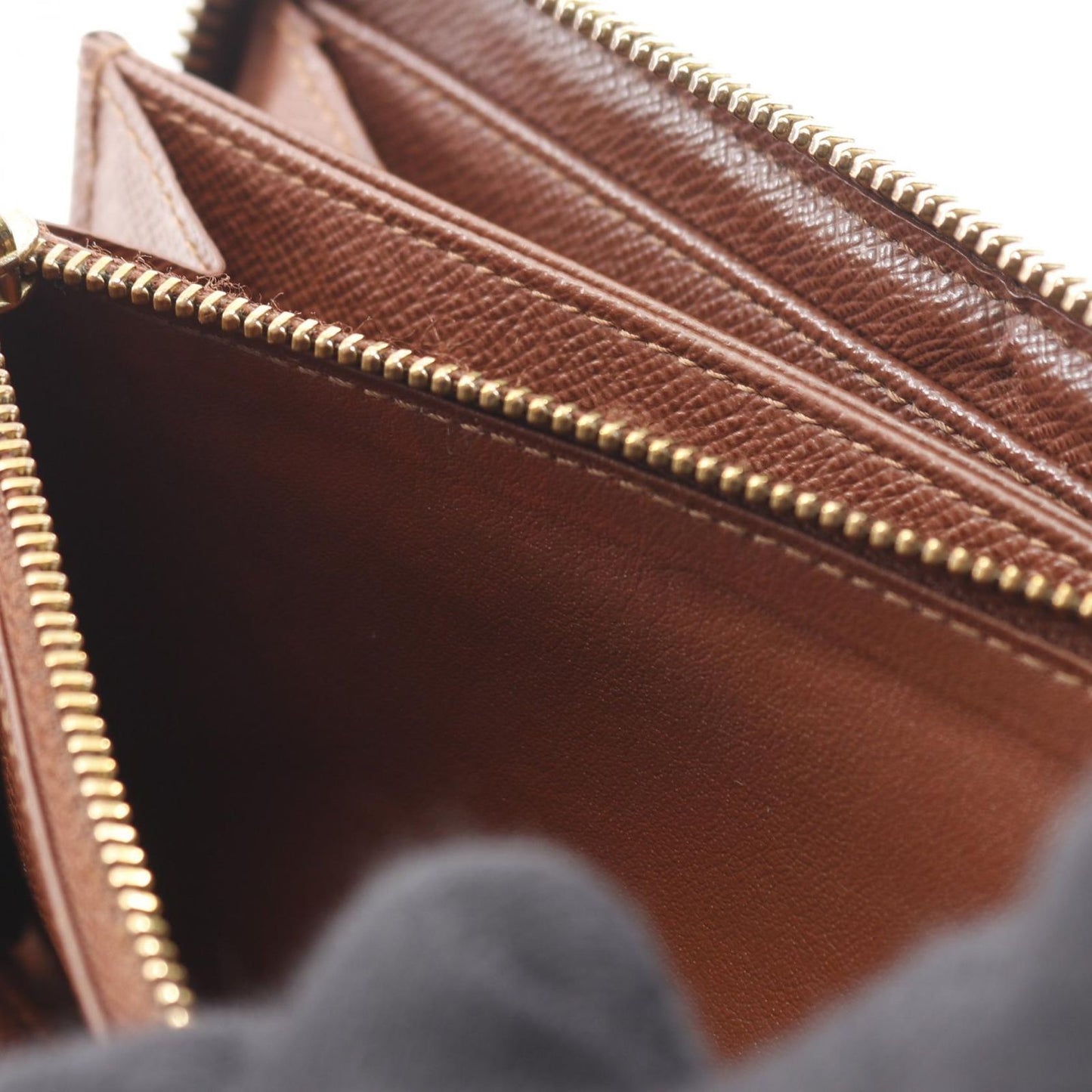 Louis Vuitton Monogram Zippy Wallet - Timeless Elegance