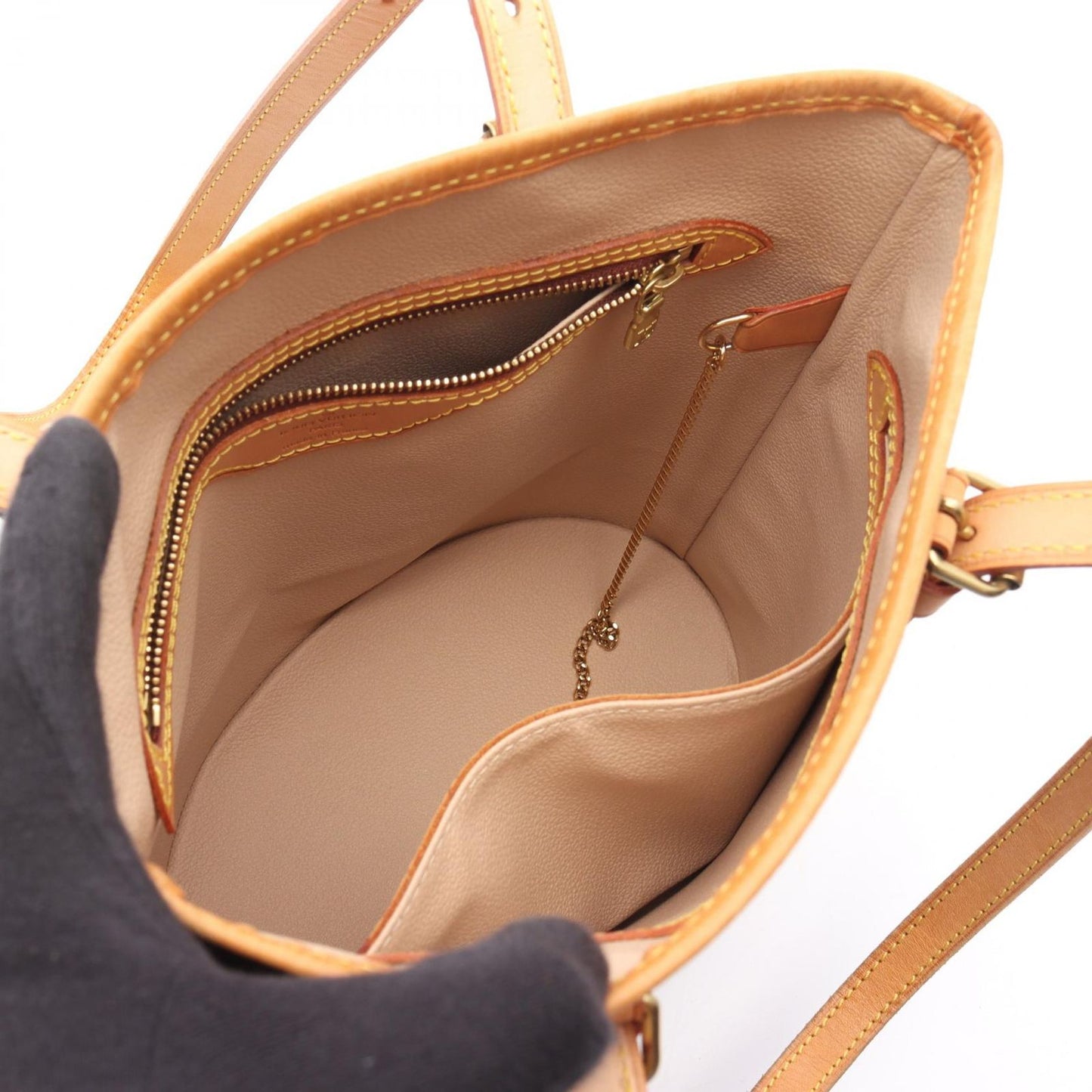 Louis Vuitton Monogram Bucket PM Handbag - Timeless Elegance