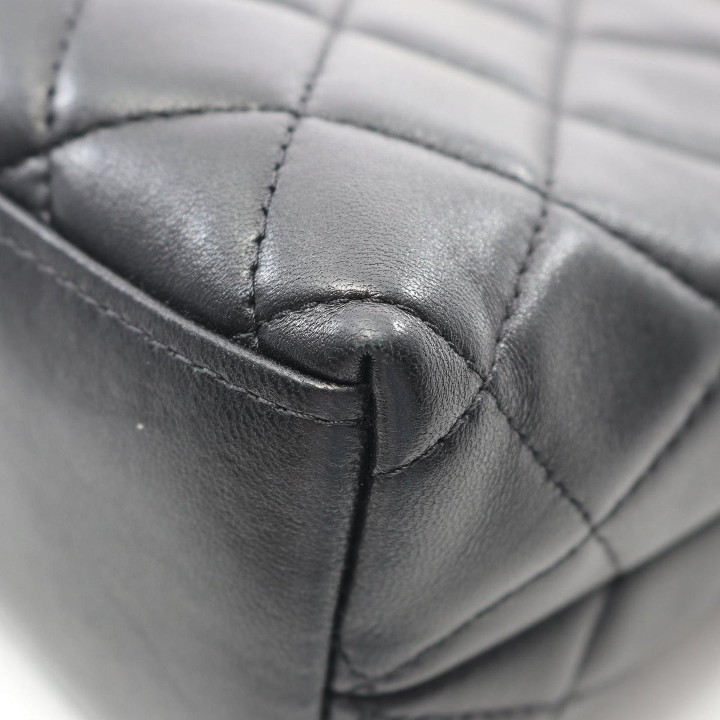 CHANEL Matelassé Black Lambskin Shoulder Bag with Lion Chain