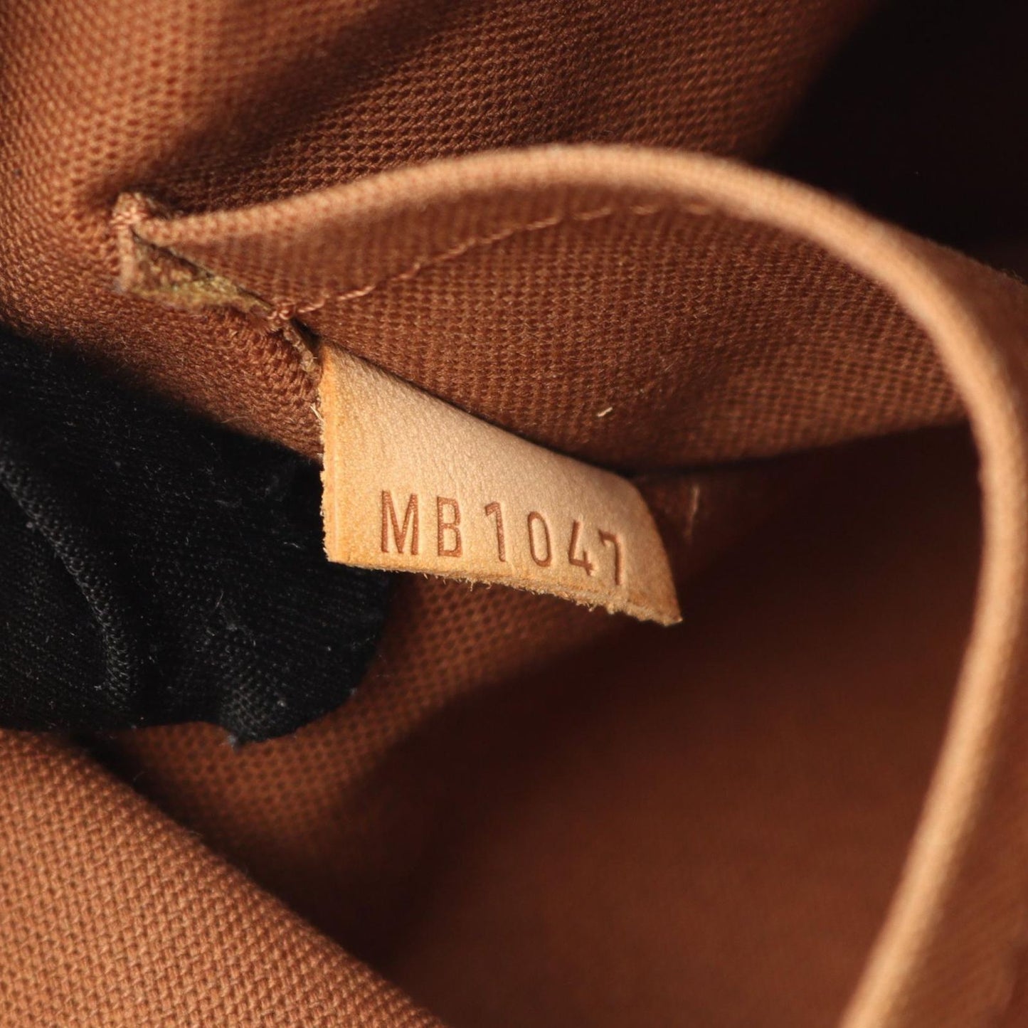 Louis Vuitton Trouville GM Shoulder Bag - Timeless Elegance