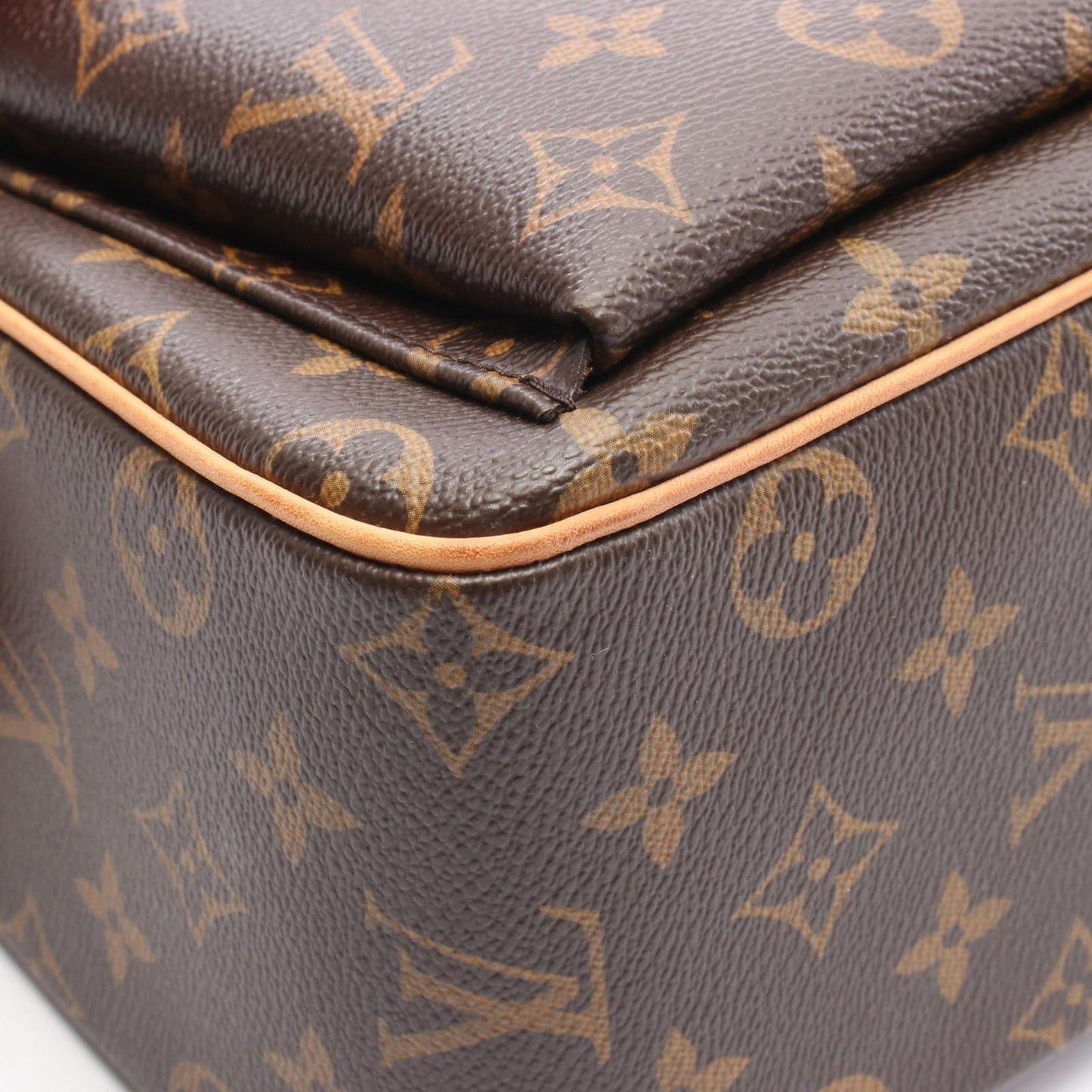 Louis Vuitton Viva Cite GM Monogram Shoulder Bag - Timeless Elegance