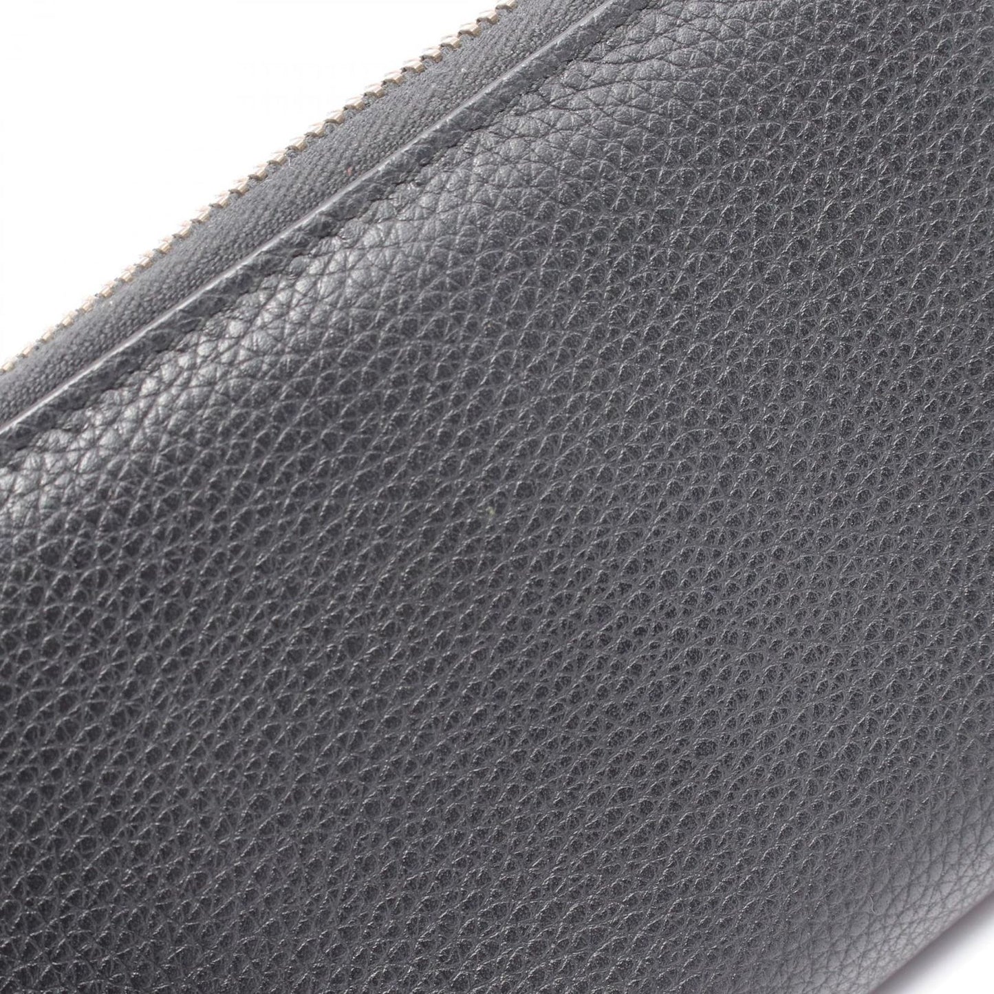 GUCCI Black Leather Zip-Around Wallet - Timeless Elegance