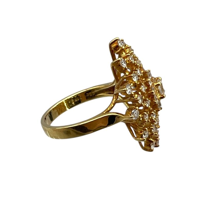 Exquisite 750 Gold Diamond Ring - 1.78ct Total Weight