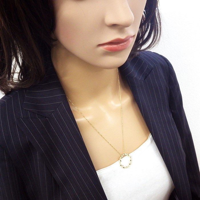 Elegant Round Leaf Diamond Necklace in K18 Yellow Gold - 0.40ct