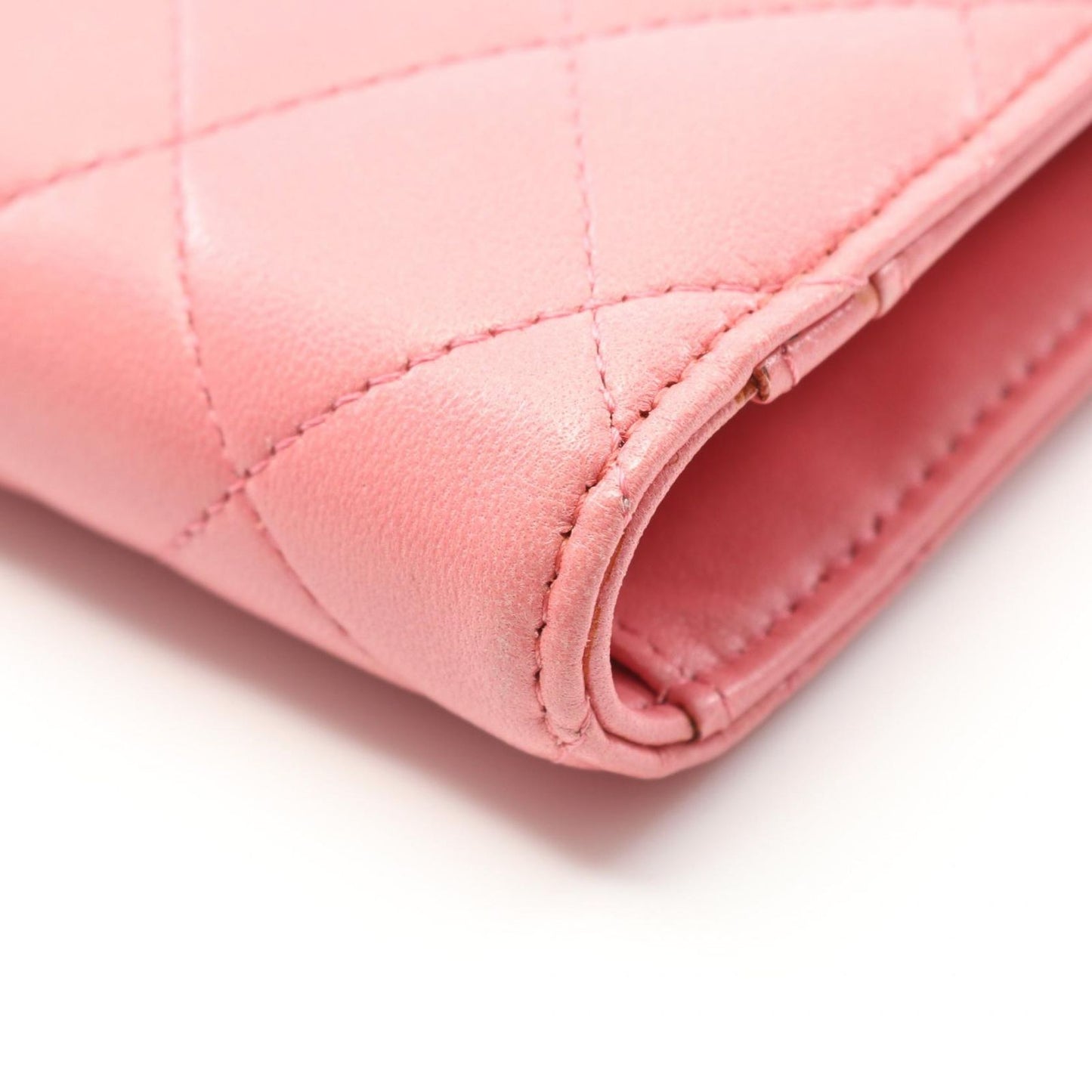 CHANEL Matelassé Pink Lambskin Wallet - Exquisite Luxury