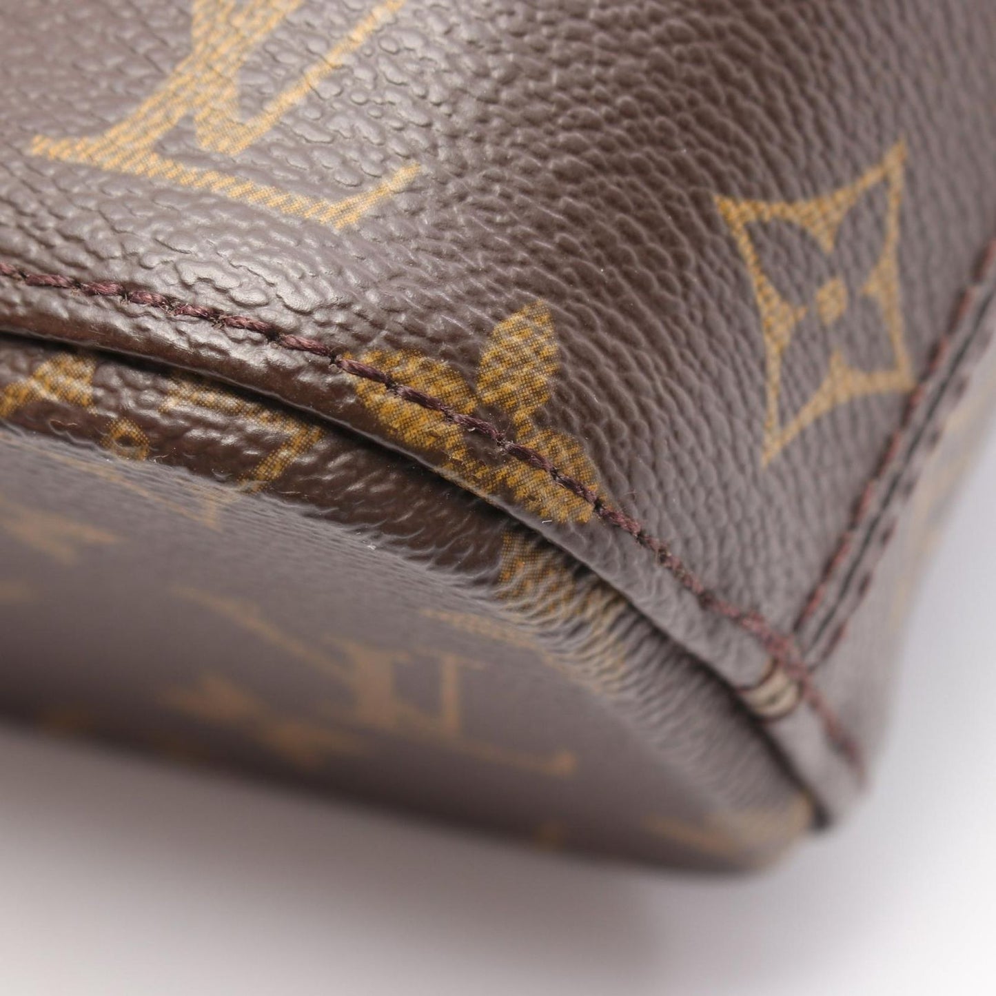 Louis Vuitton Monogram Vavin PM Handbag - Timeless Elegance