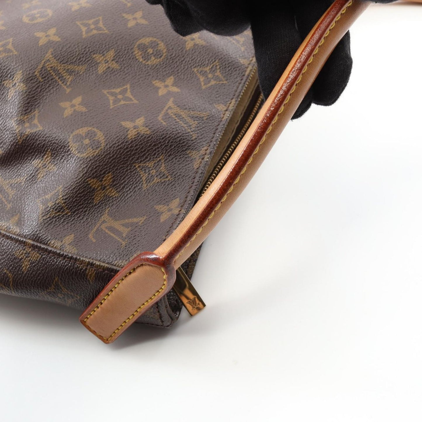 Louis Vuitton Looping GM Shoulder Bag - Timeless Elegance