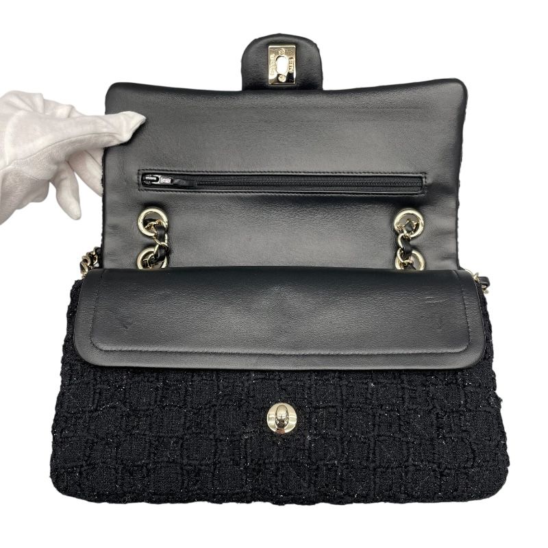 CHANEL Matelassé 25 Black Tweed Shoulder Bag with Gold Hardware