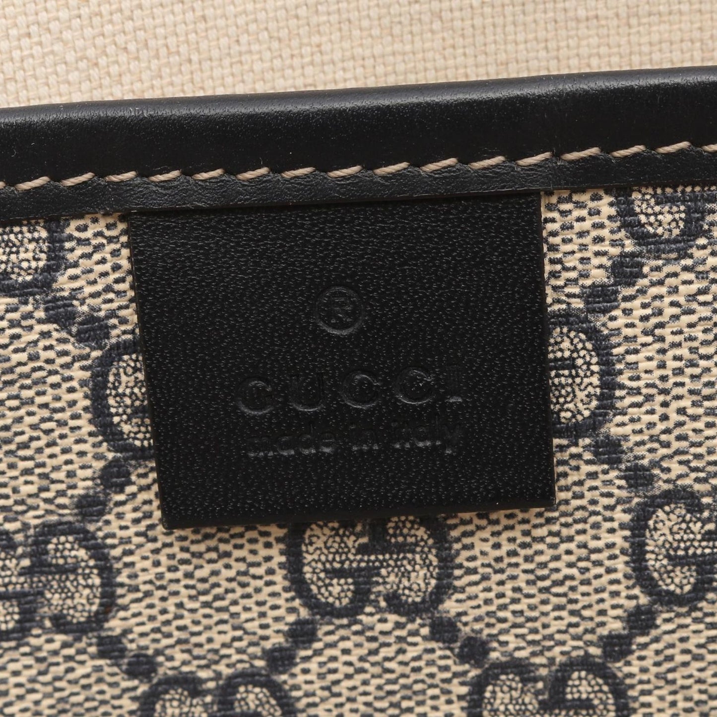 GUCCI GG Supreme Sherry Line Tote Bag - Timeless Elegance