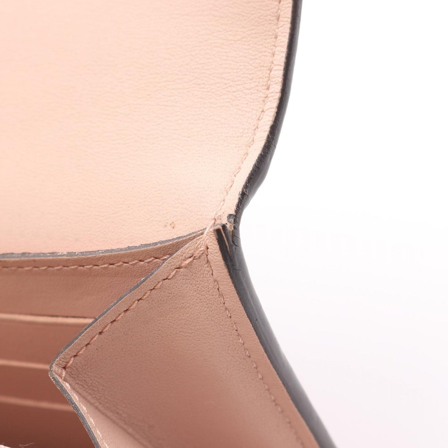 Louis Vuitton Monogram Mahina Magnolia Wallet - Exquisite Craftsmanship