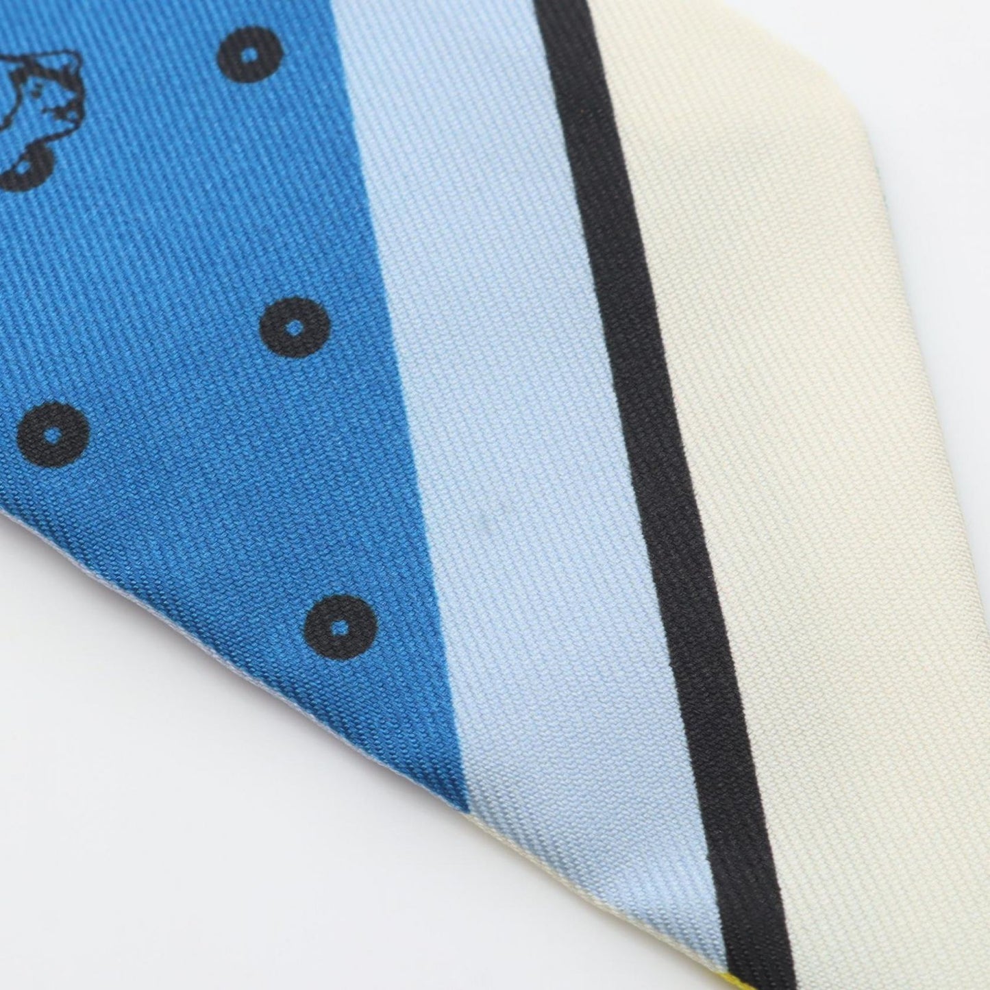 HERMES GUEPARDE BANDANA Twilly Scarf - Exquisite Silk Accessory