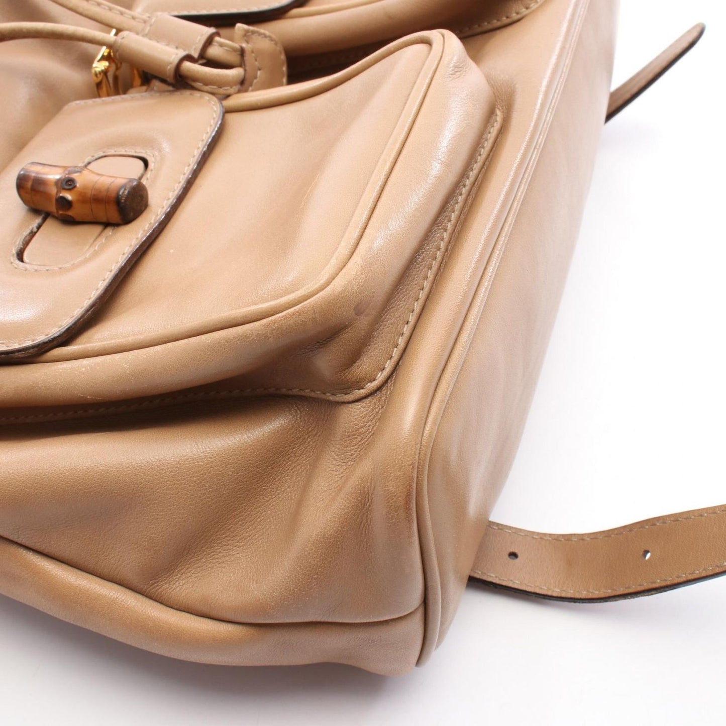 GUCCI Bamboo Backpack in Beige Leather - Timeless Elegance