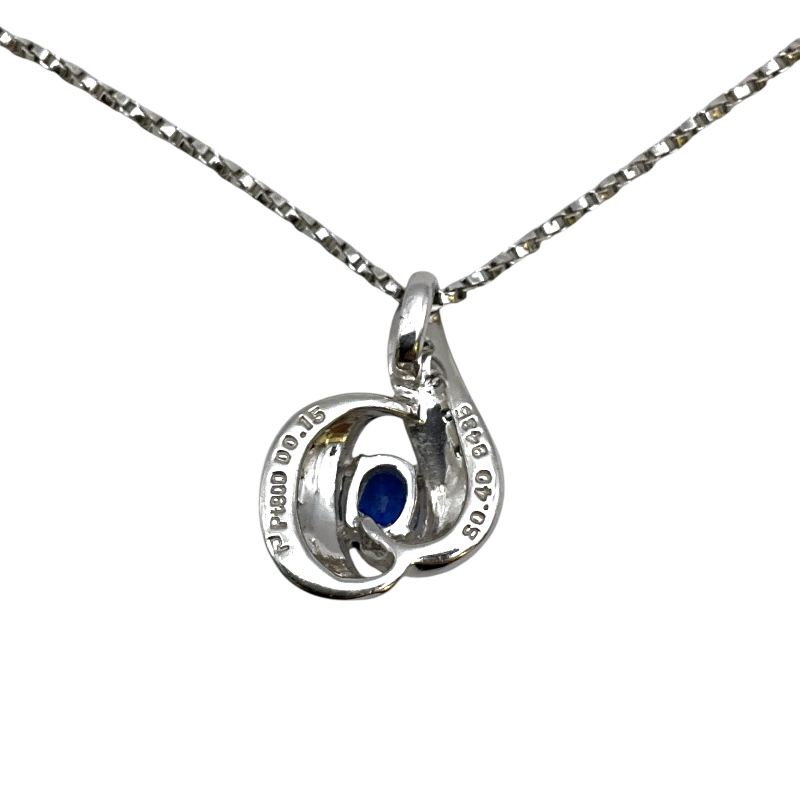 Pola Platinum Necklace Pt900 - Exquisite Silver Elegance