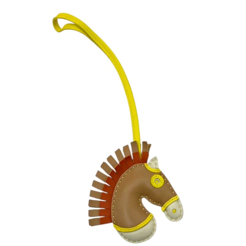 HERMES Gigi Camail U Stamp Anemone Leather Handbag - Exquisite Craftsmanship