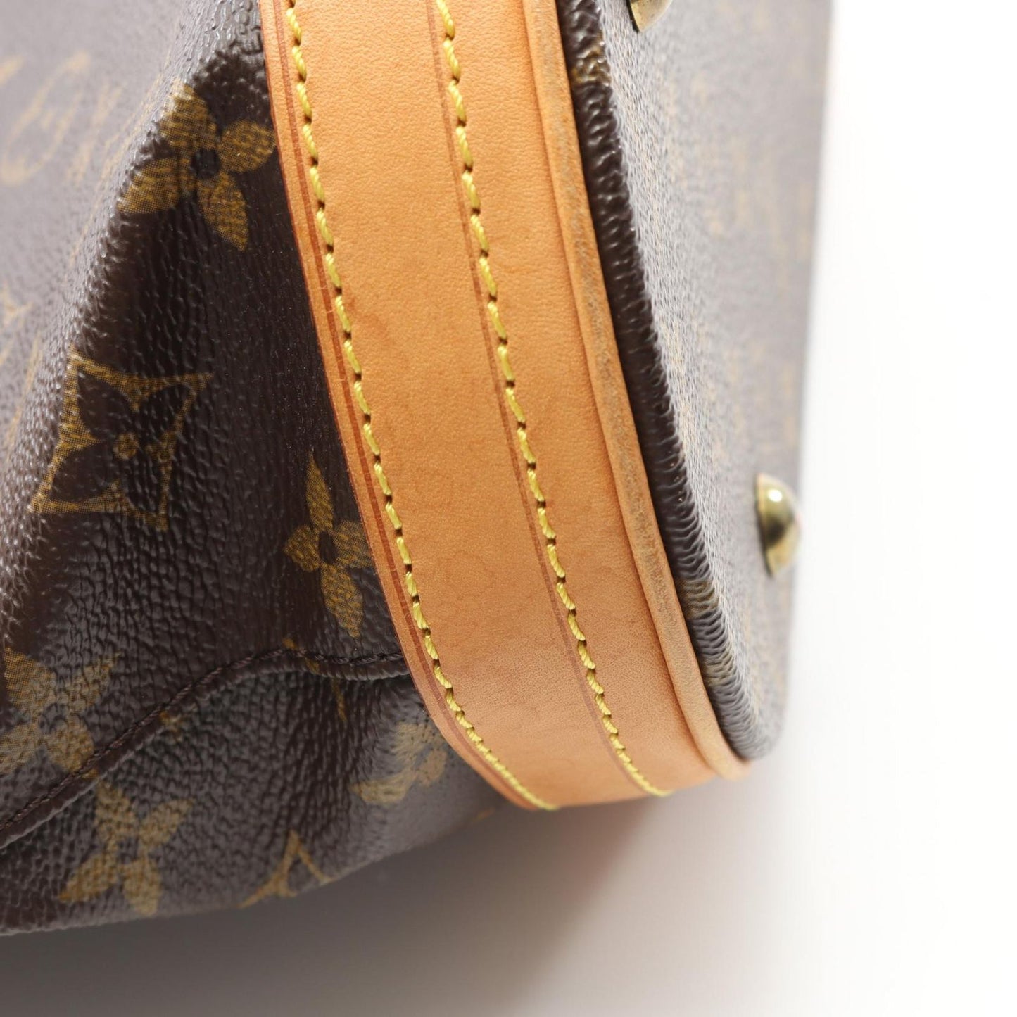 Louis Vuitton Monogram Bucket PM Handbag - Timeless Elegance