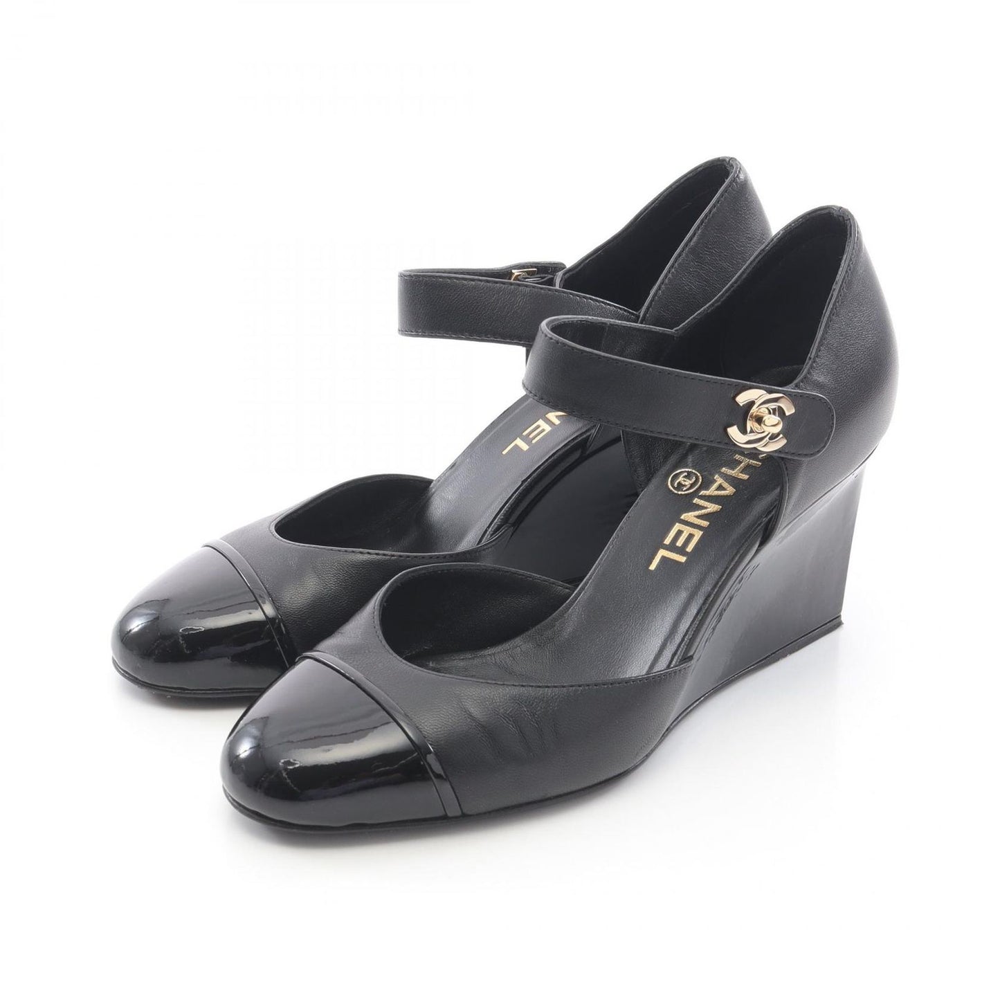 CHANEL Coco Mark Black Leather Pumps - Timeless Elegance