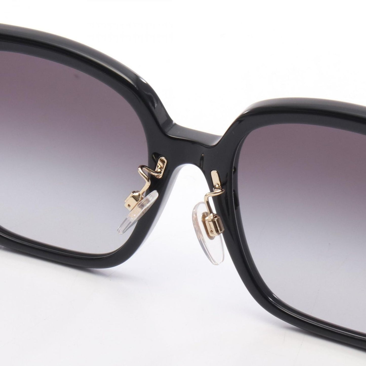 BURBERRY Black Sunglasses - Timeless Elegance for Women