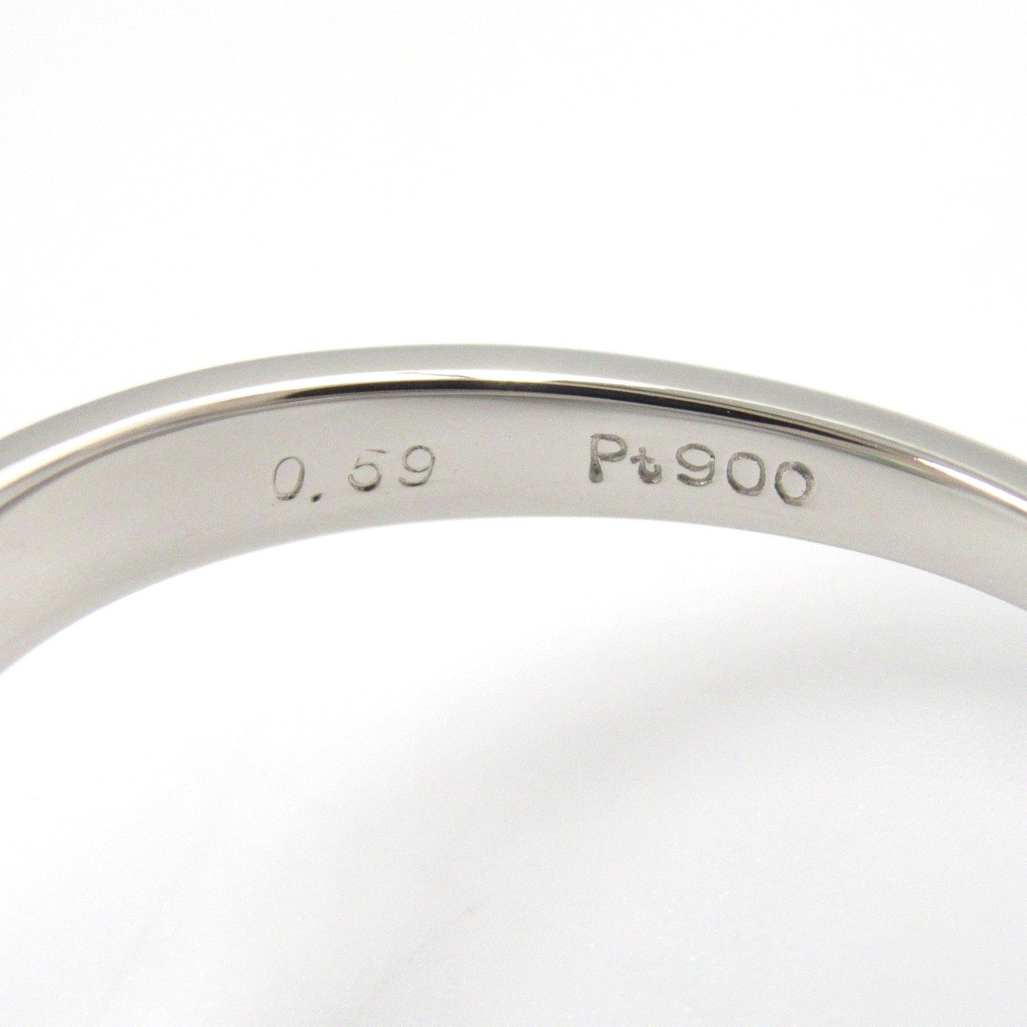 Exquisite Emerald & Diamond Ring in Platinum - A Timeless Treasure