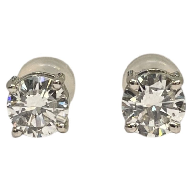Exquisite Diamond Earrings in Platinum - 0.973ct Total Weight