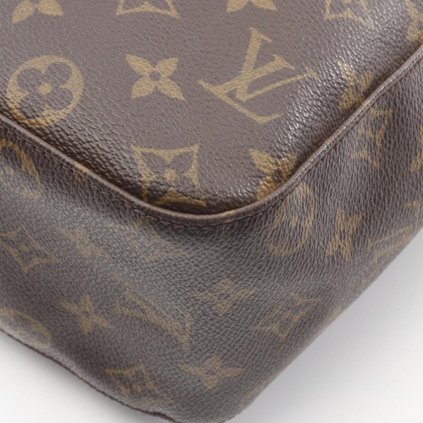 Louis Vuitton Monogram Looping GM Shoulder Bag - Timeless Elegance