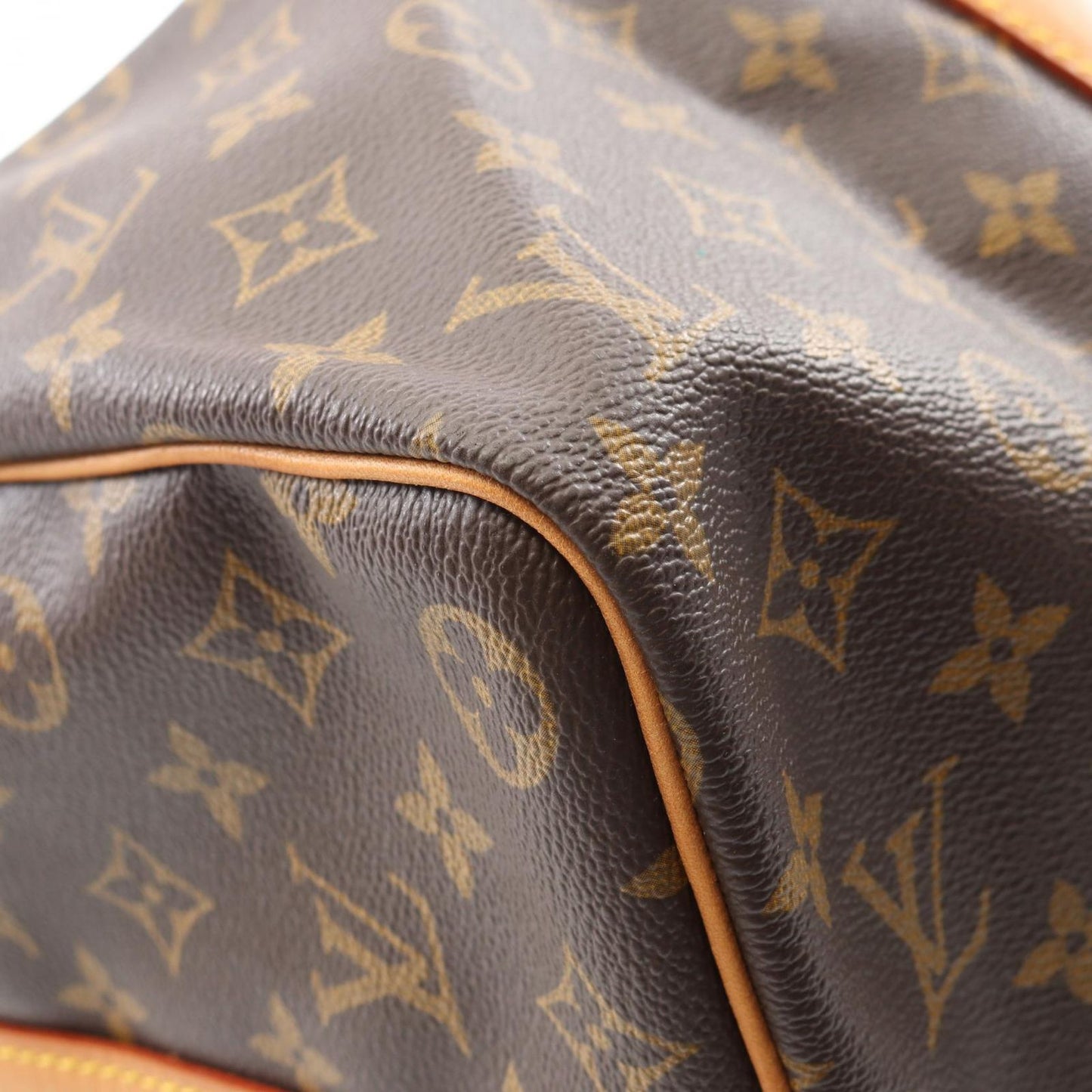 Louis Vuitton Monogram Keepall Bandoulière 45 - Timeless Elegance