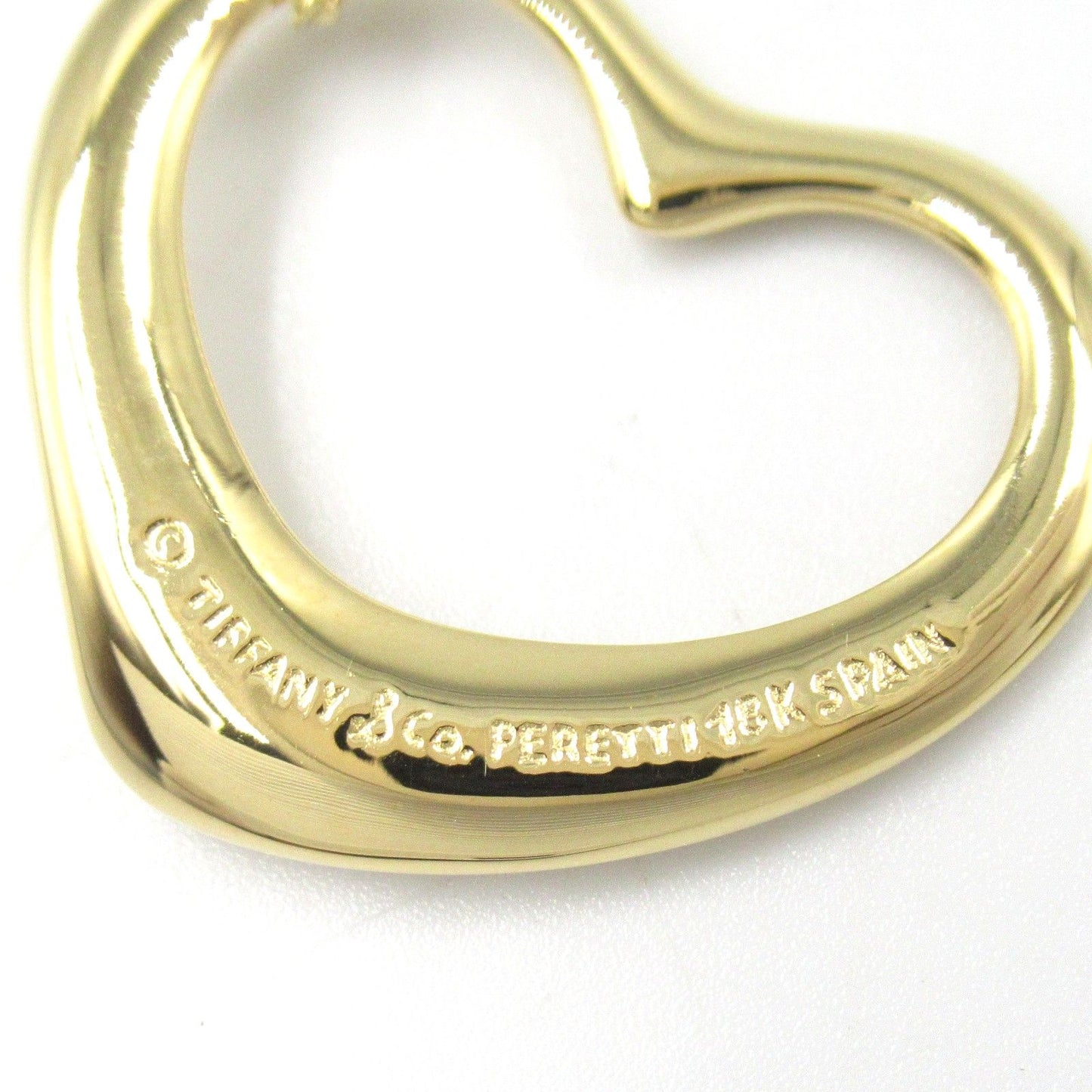 TIFFANY & CO Open Heart Necklace in K18 Yellow Gold - 41cm