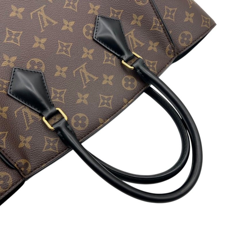Louis Vuitton Phoenix PM Monogram Canvas Handbag - Exquisite Craftsmanship