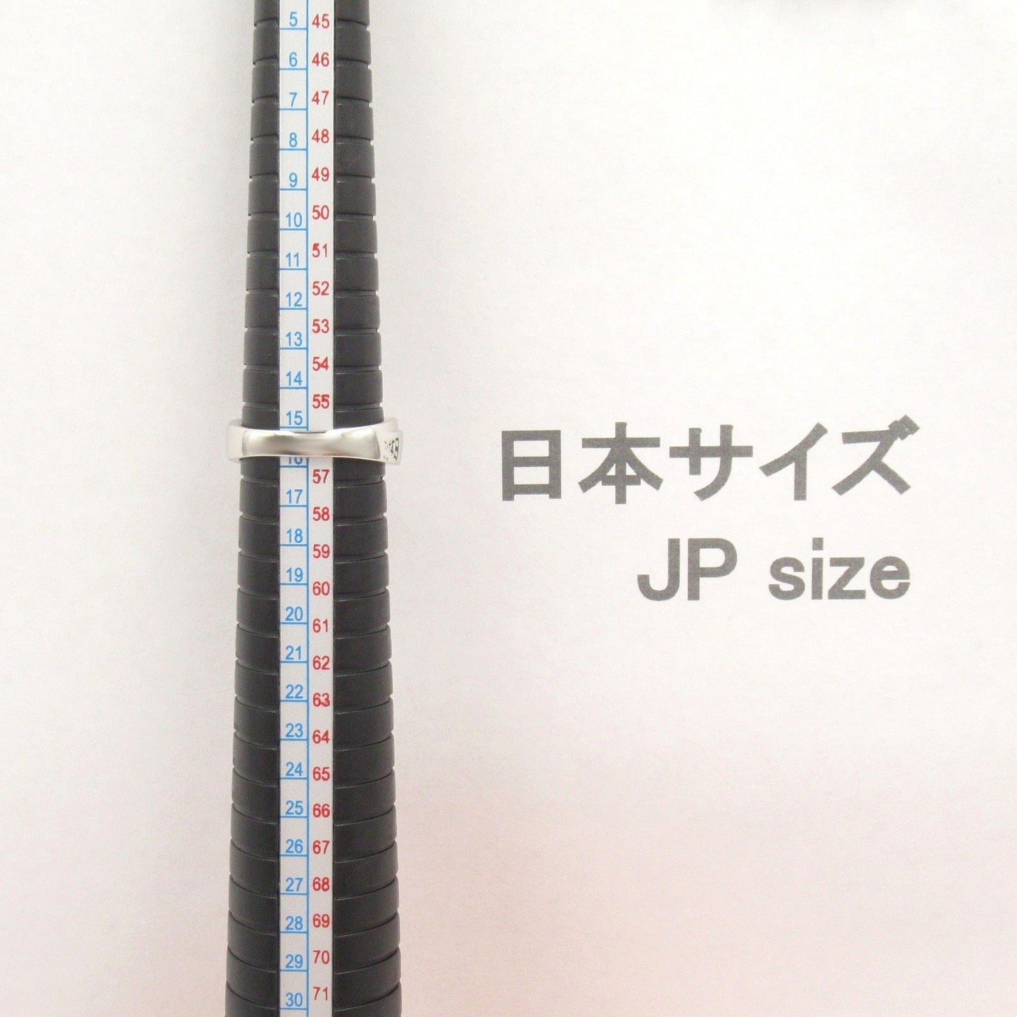 Exquisite JEWELRY Diamond Ring in Platinum - Timeless Elegance