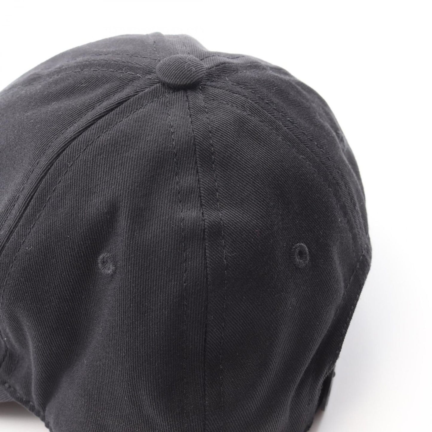 BURBERRY London England Black Baseball Cap - Unisex Luxury Accessory