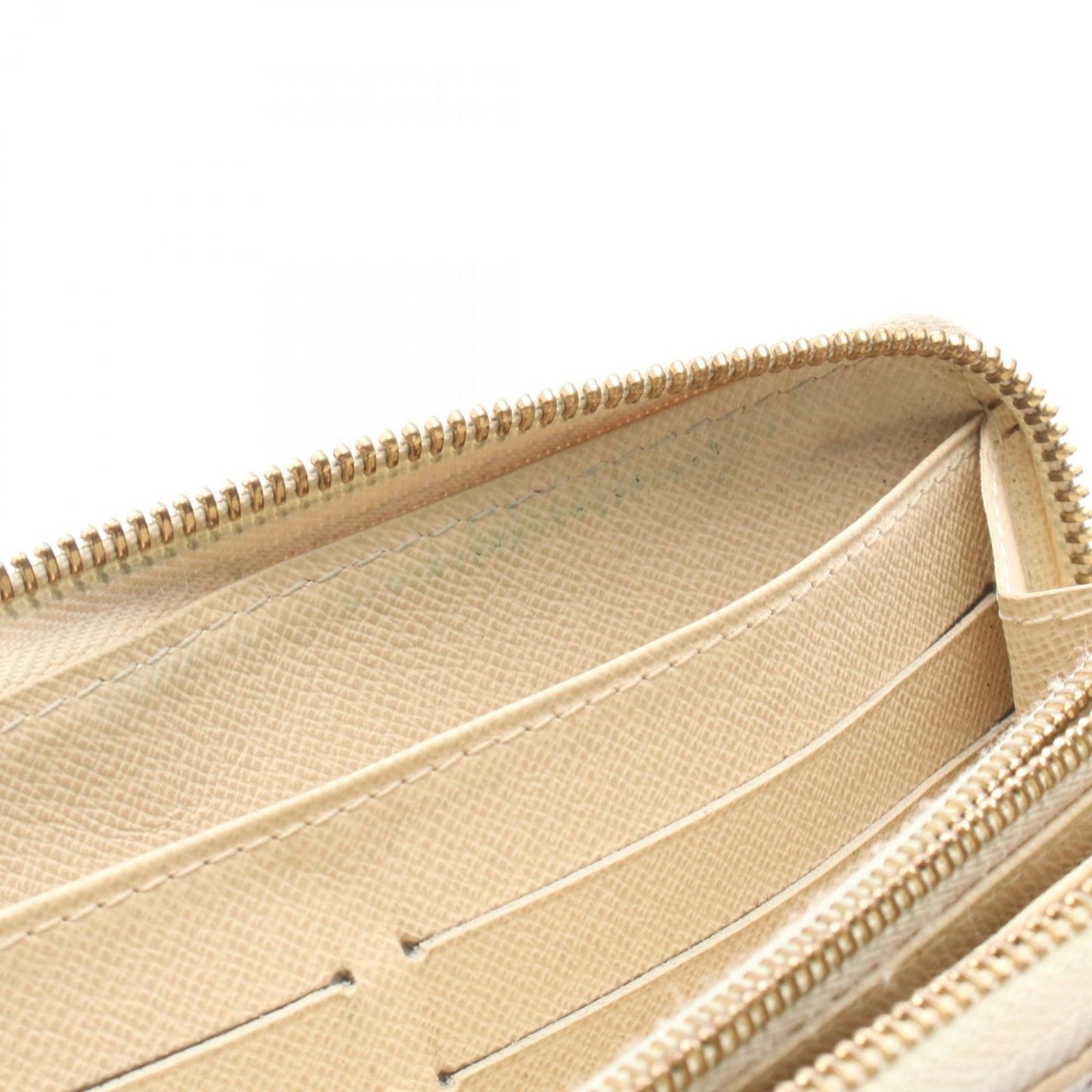 Louis Vuitton Zippy Wallet in Damier Azur Canvas - Timeless Elegance