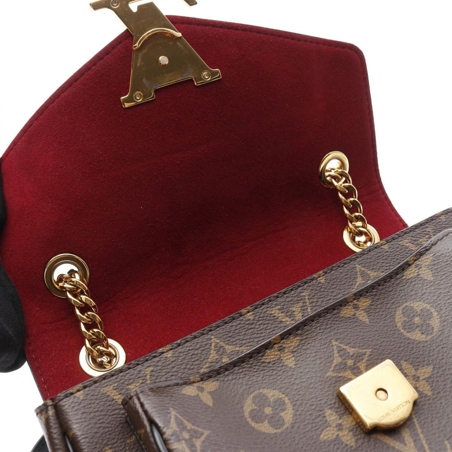 Louis Vuitton Passy Shoulder Bag M45592 - Timeless Elegance