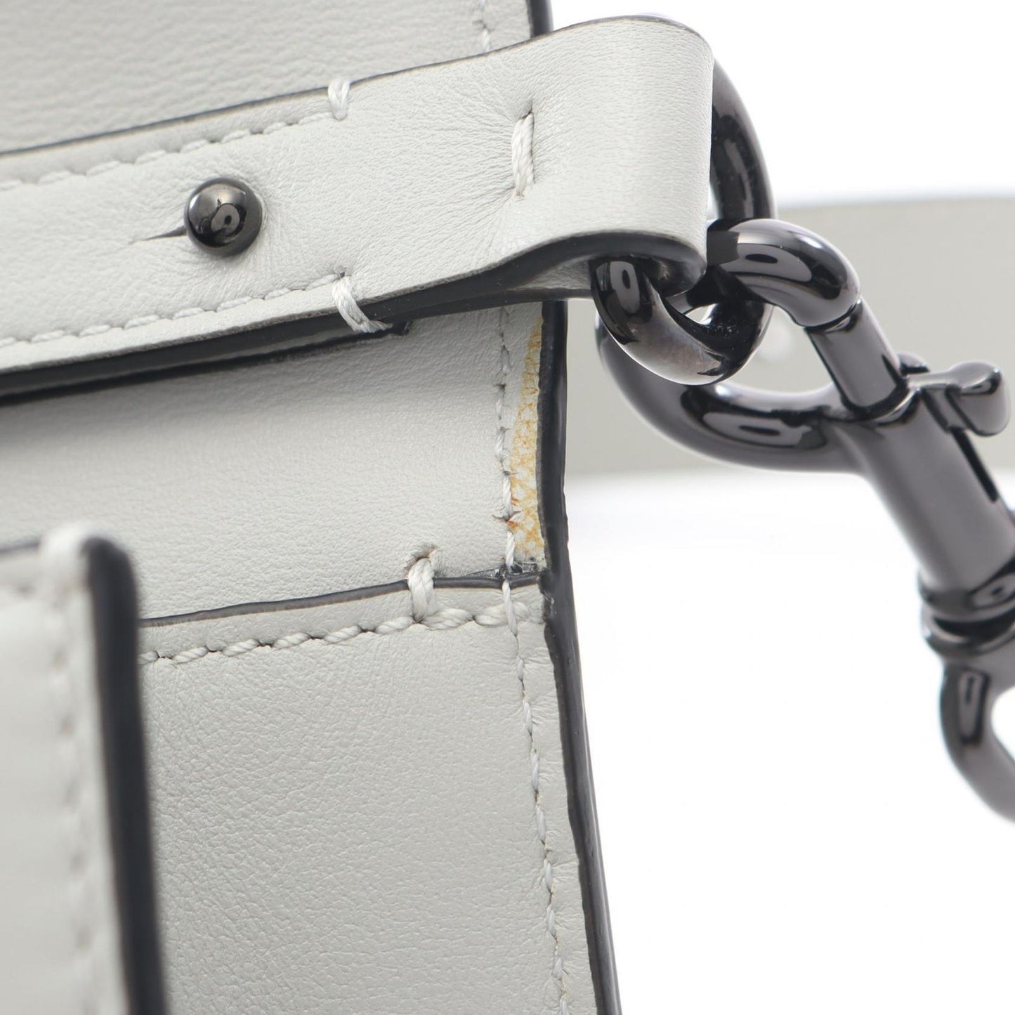 Valentino V Logo Handbag in Gray Leather - Exquisite Craftsmanship