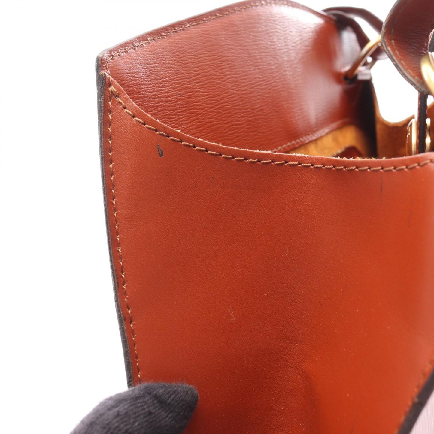 Louis Vuitton Cluny Epi Shoulder Bag in Kenian Brown - Timeless Elegance