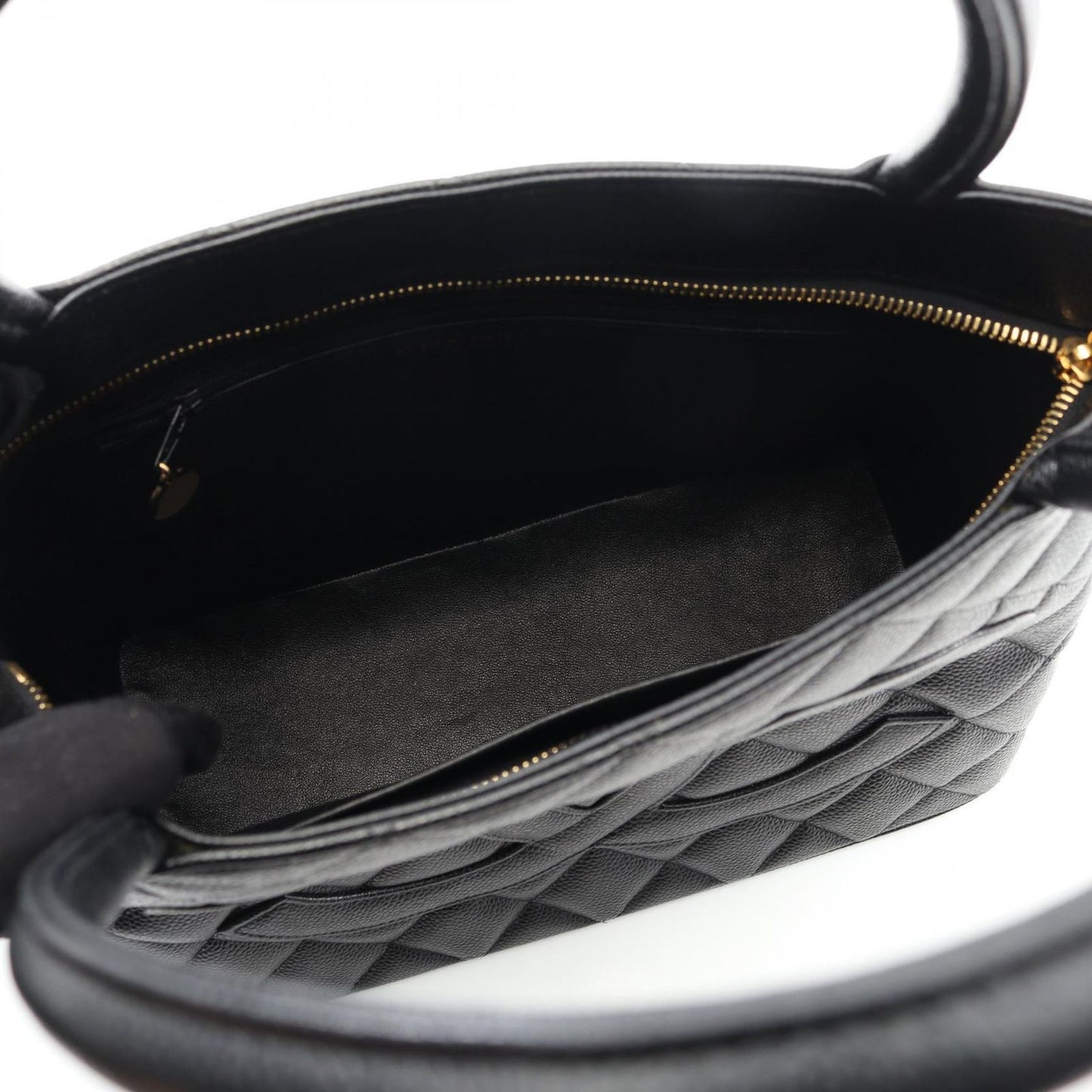 CHANEL Reissue Tote Bag A01804 in Black Leather - Timeless Elegance