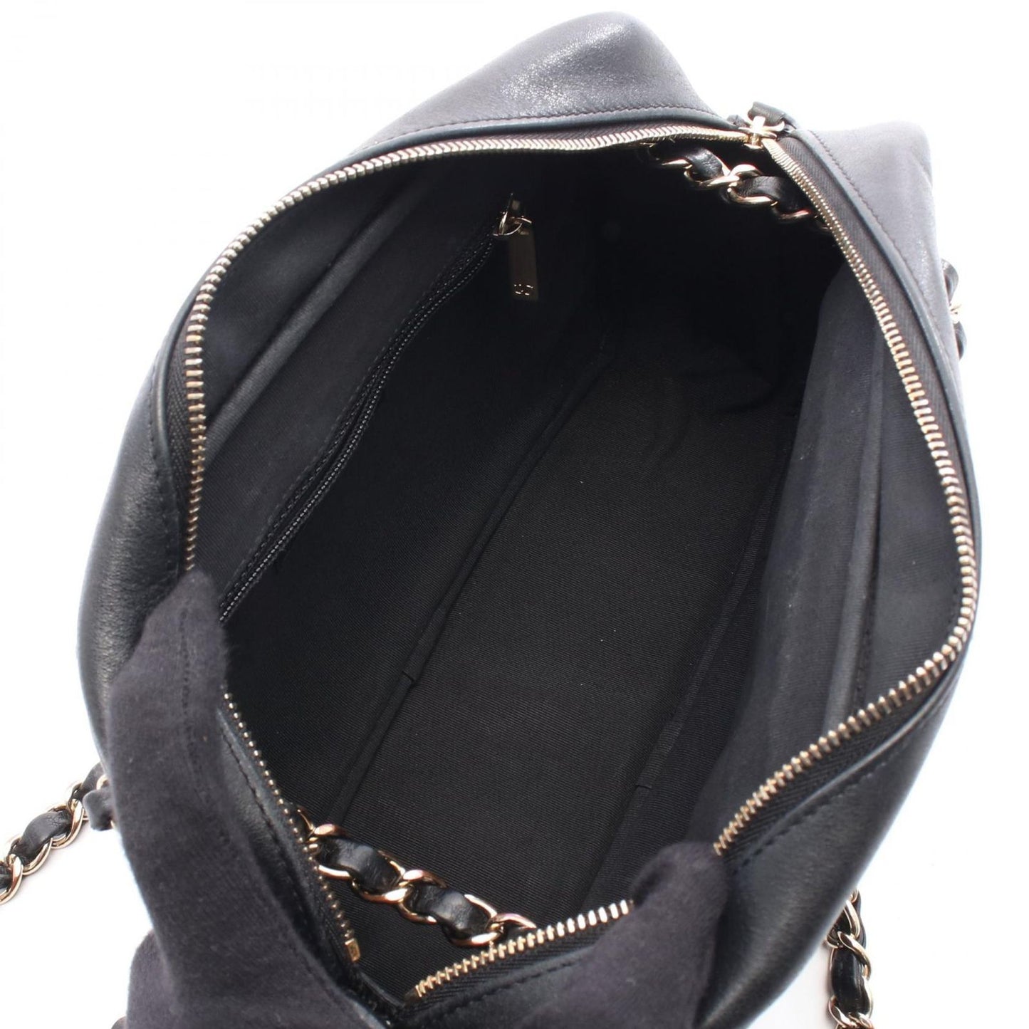 CHANEL V-Stitch Chevron Shoulder Bag in Black Lambskin