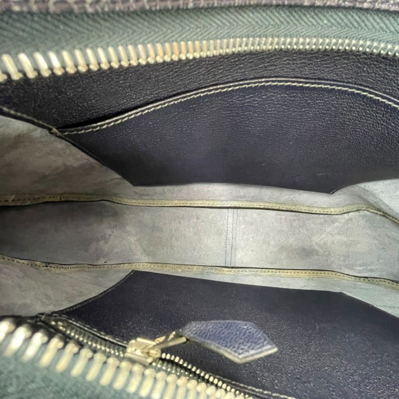 HERMES Trim 31 Indigo Blue Chevre Leather Shoulder Bag